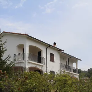 https://house-in-caramagna.hotelitalianriviera.com