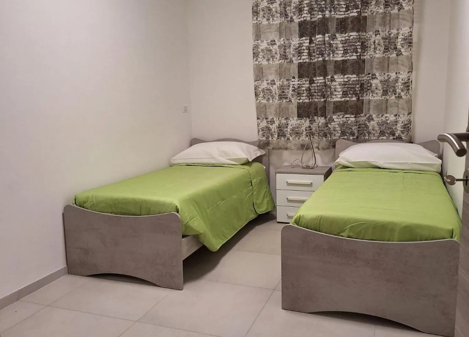 Desy Apartment Syracuse